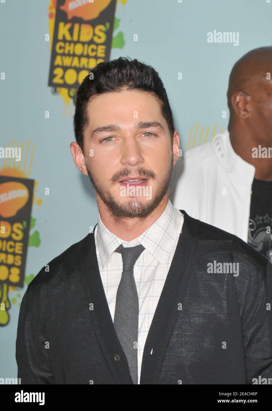 Shia LaBeouf arrives at 2008 Nickelodeons Kids Choice Awards at the