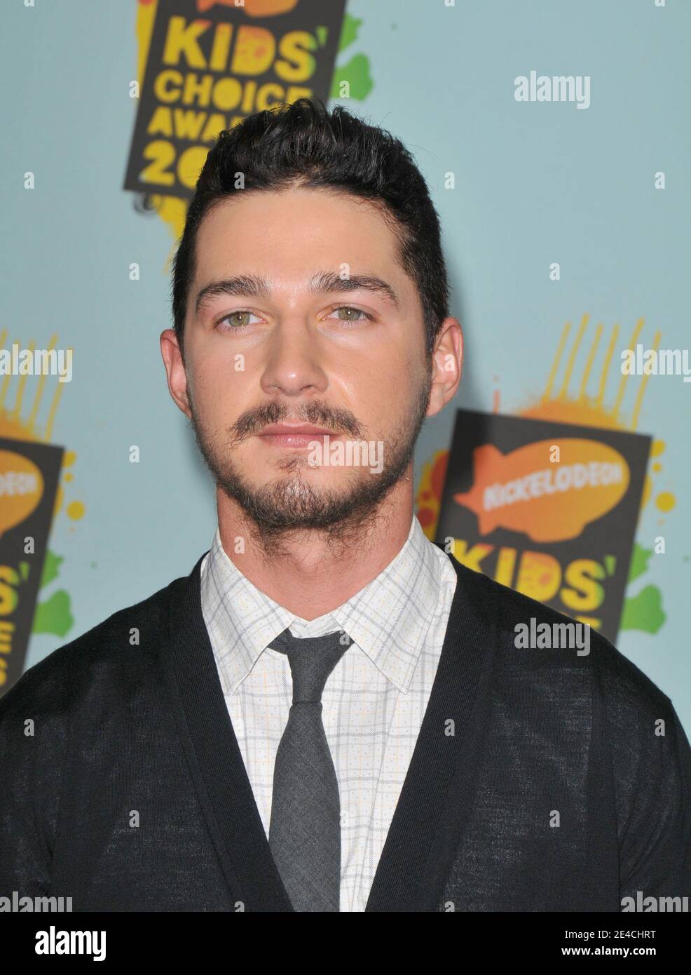 Shia LaBeouf arrives at 2008 Nickelodeons Kids Choice Awards at the