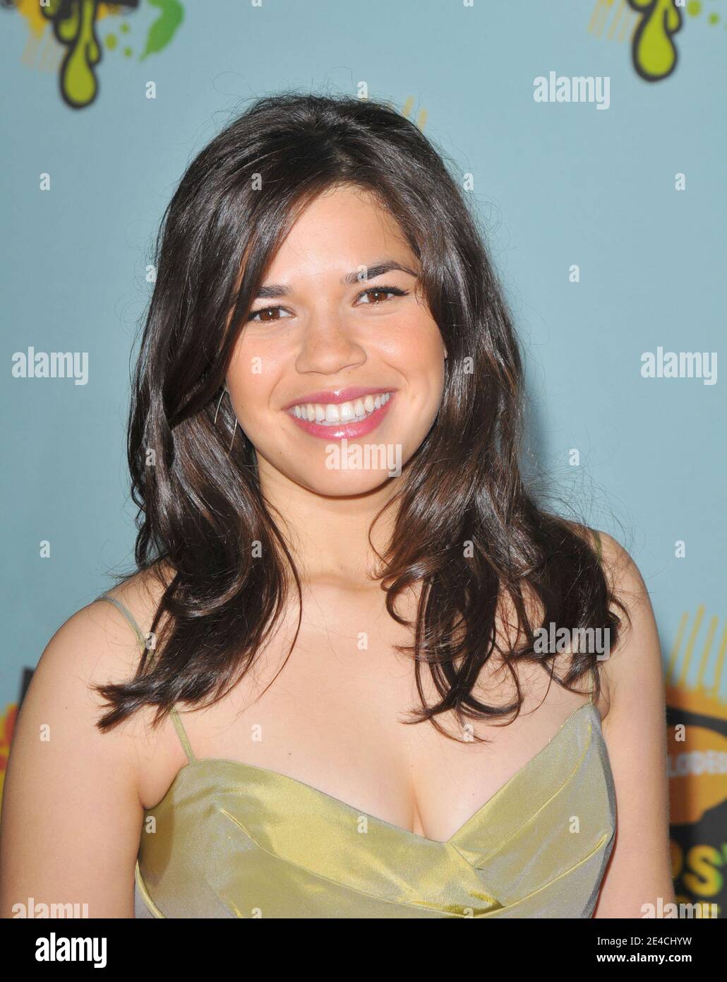 America Ferrera arrives at 2008 Nickelodeons Kids Choice Awards at the