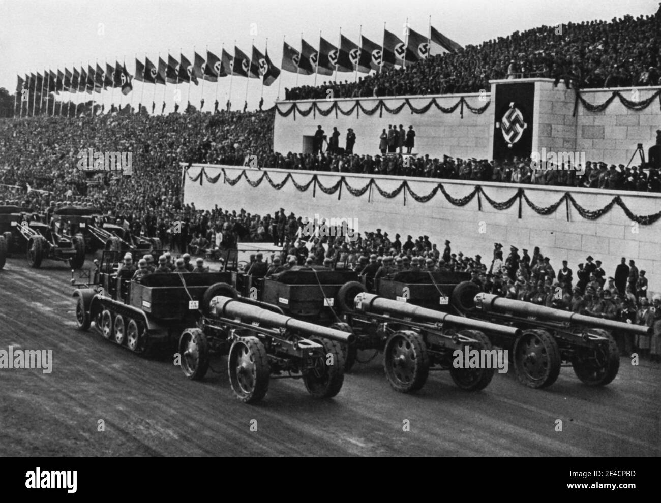 Day of the Army Nürnberg 1935 Motorized Heavy Artillery Stock Photo Alamy