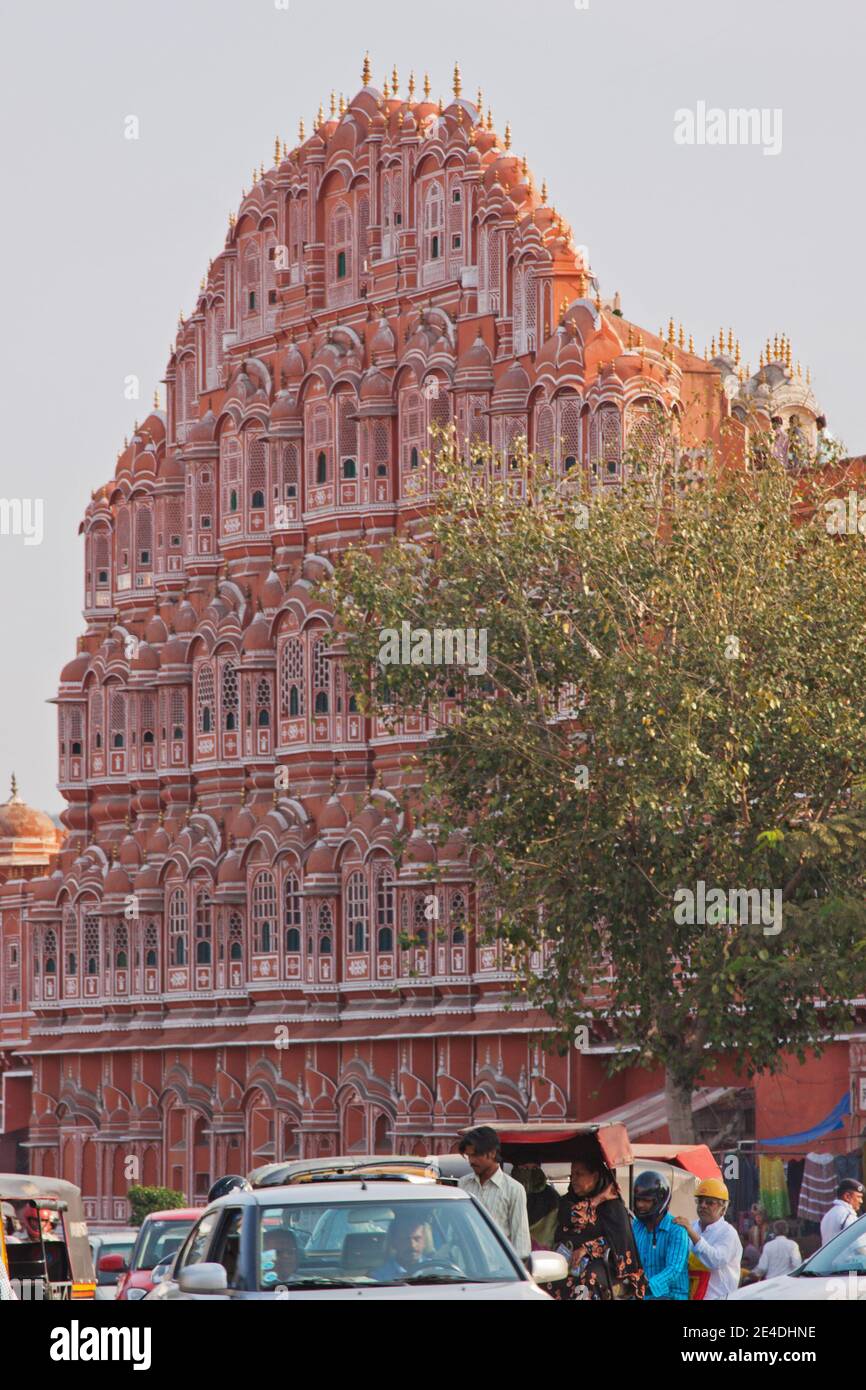The Hawa Mahal ( Palace of the Winds ) in the Sireh Deori area in the centre of Jaipur, India Stock Photo