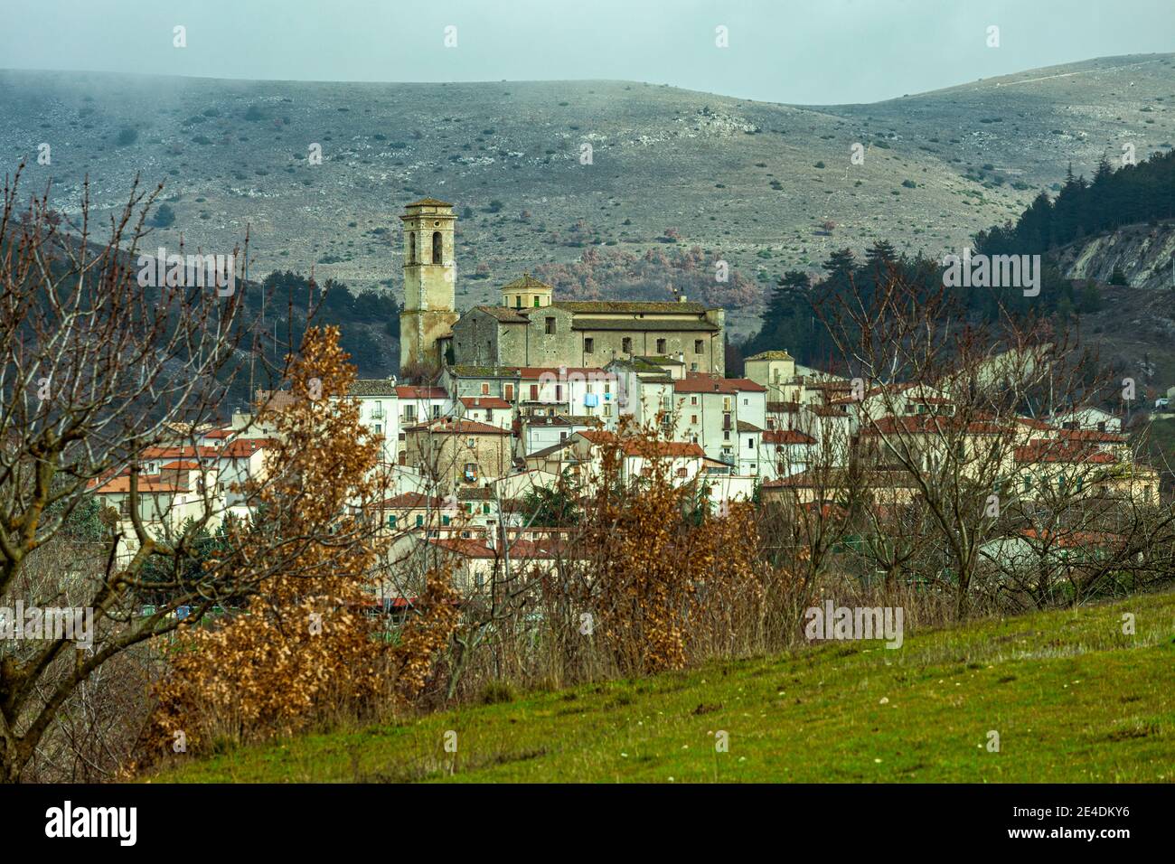 the small village of Goriano Sicoli place among the mountains of the Regional Natural Park of Sirente Velino. Stock Photo