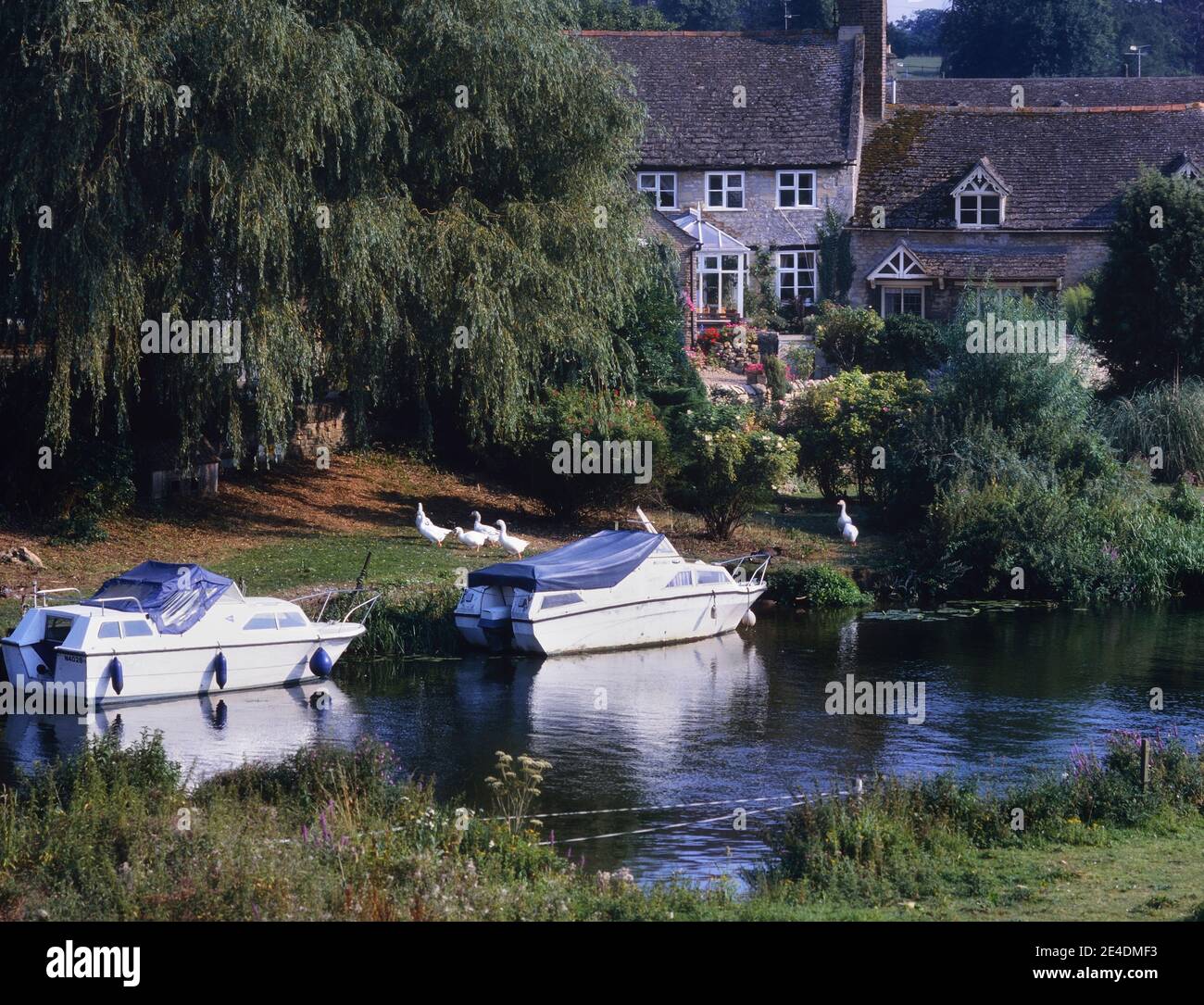 River Nene, Wansford, Cambridgeshire, England, UK Stock Photo