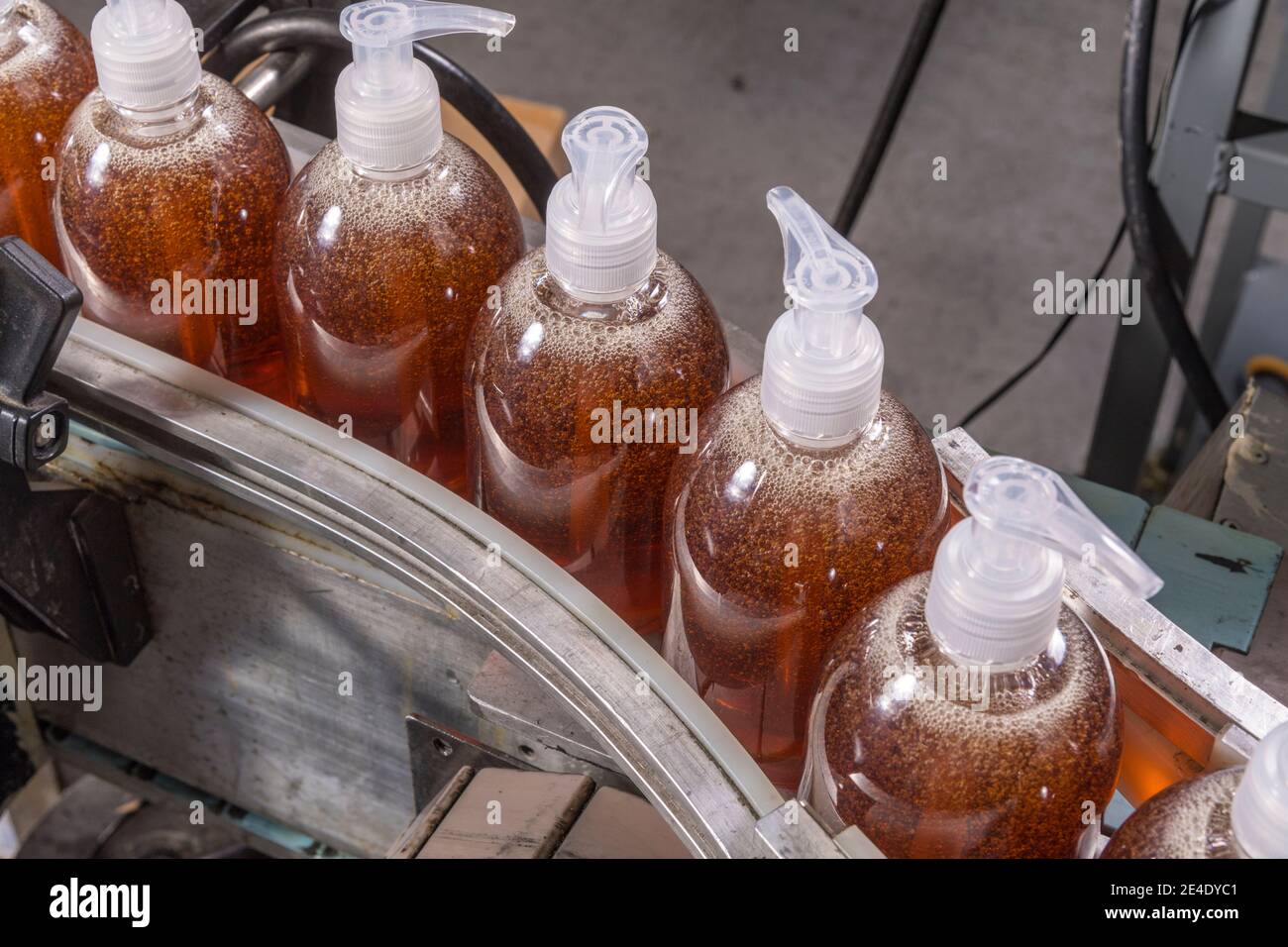 Shampoo bottles being filled and packaged, Philadelphia, USA Stock Photo