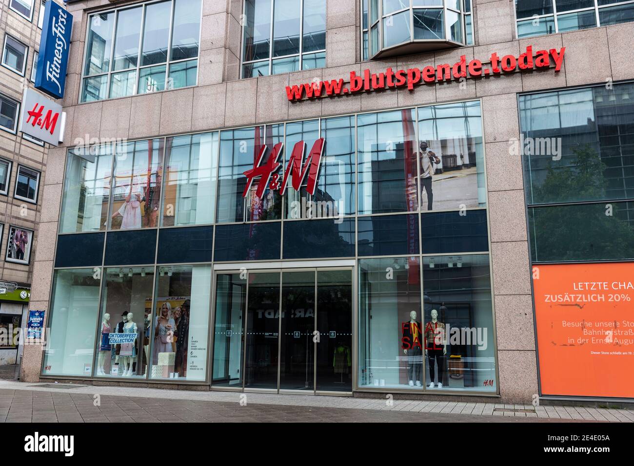 Hanover, Germany - August 18, 2019: Facade of a HM or H&M clothing store in  a shopping street of Hanover, Germany Stock Photo - Alamy