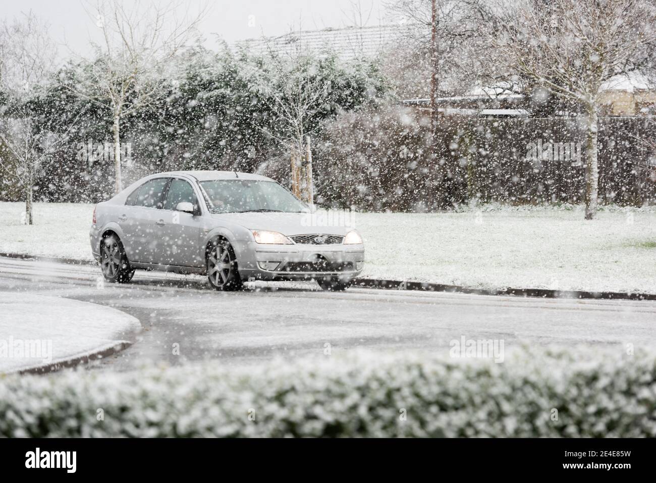 Willingham Cambridgeshire, UK. 23rd Jan, 2021. A heavy snow shower falls in East Anglia in cold winter weather. Further snowfall is forecast across parts of the UK with freezing temperatures over the next few days. Credit: Julian Eales/Alamy Live News Stock Photo