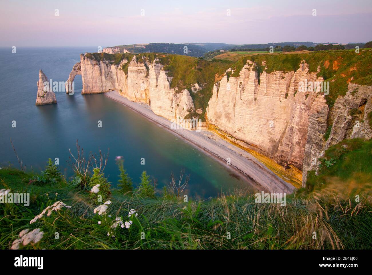Bay etretat famous rock hi-res stock photography and images - Alamy