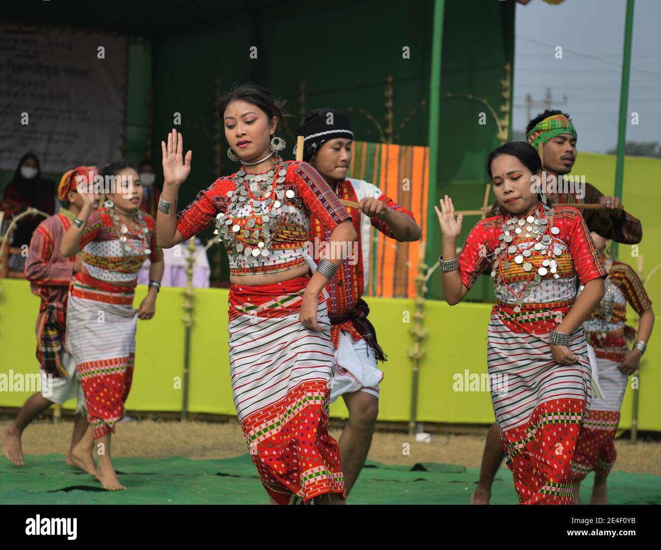 Jinsiy aloqa paytida yiglaydi