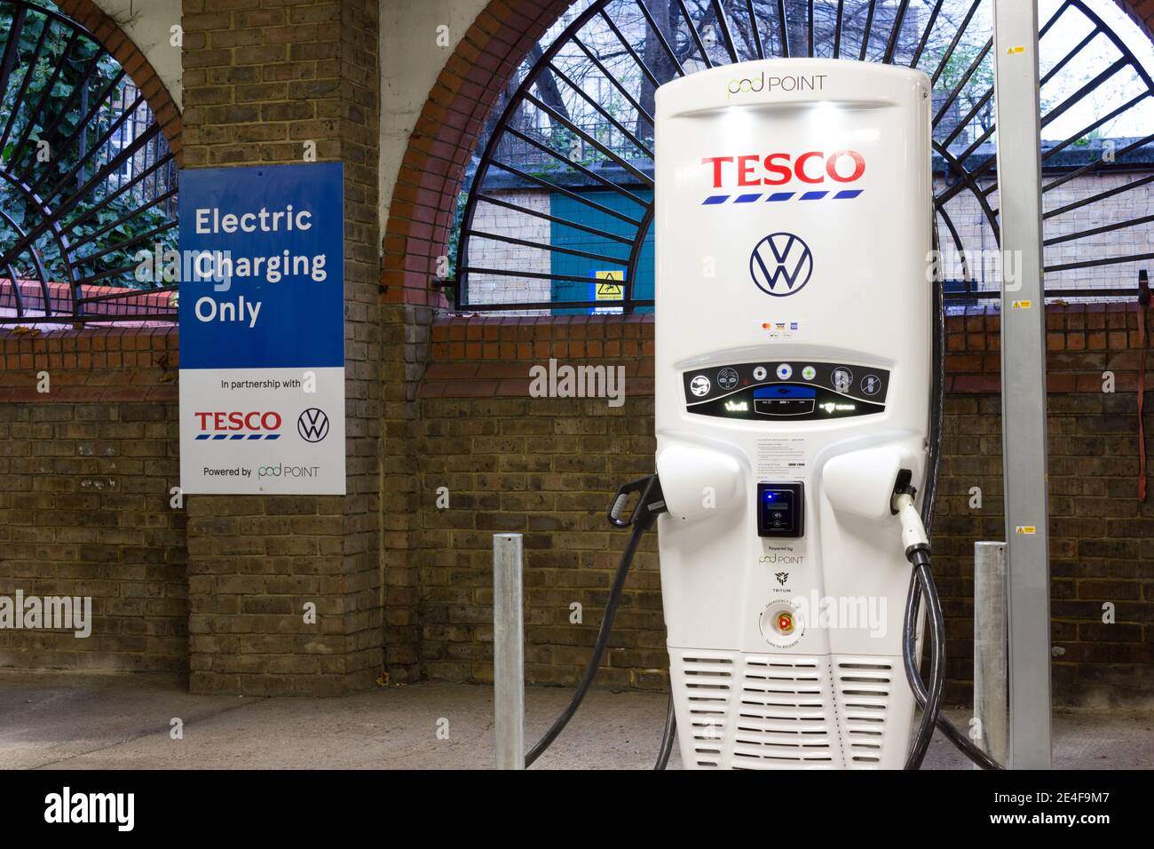 Tesco electric car charging point hires stock photography and images Alamy