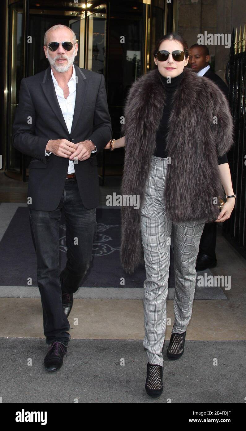Pascal Greggory and Amira Casar attending the Balenciaga Spring-Summer 2010  ready-to-wear collection show held at theCrillon hotel in Paris, France on  October 1st, 2009. Photo by Denis Guignebourg/ABACAPRESS.COM Stock Photo -  Alamy