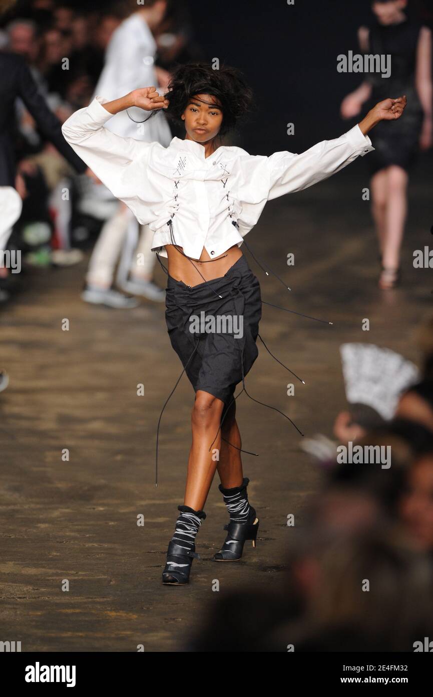 Ensemble Blouse à Volants Et Jupe Marithé Et François Girbaud - Taille 40, Noir, Occasion Très Bon état