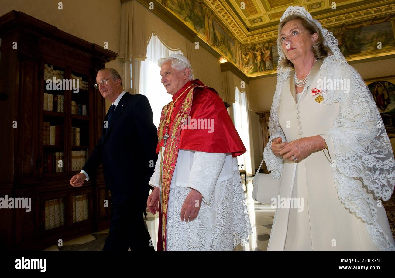 Pope Benedict XVI met Belgium's King Albert II and Queen Paola at the  Vatican in Rome, Italy, on October 10, 2009. Albert and Paola came to Rome  to attend the canonization of