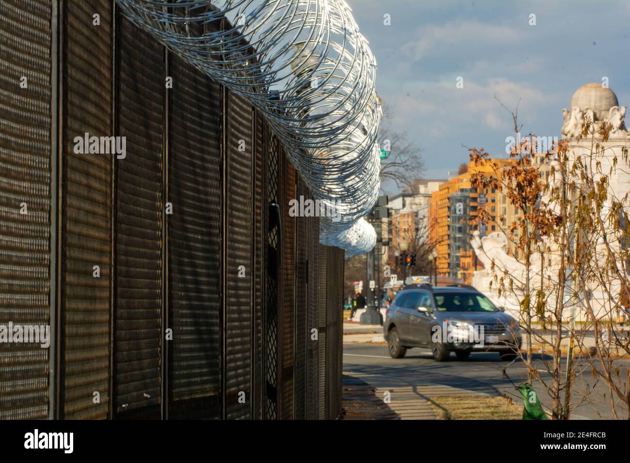 Capital Building Razor Wire Washington, DC, Washington, DC, Washington, DC. 22nd Jan, 2021. A ...