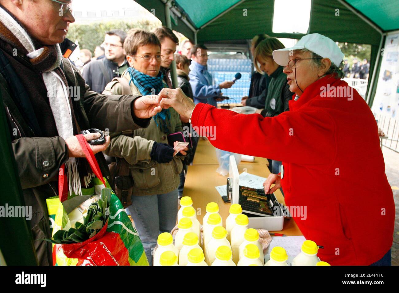 French farmers demonstrate in Lille on October 16, 2009 to protest against their living conditions and the fall in prices of agricultural products. Farmers are holding a national day of protest in several French cities appealed by the National Federation Stock Photo