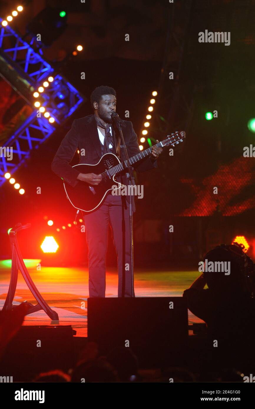 Corneille singer hi-res stock photography and images - Alamy