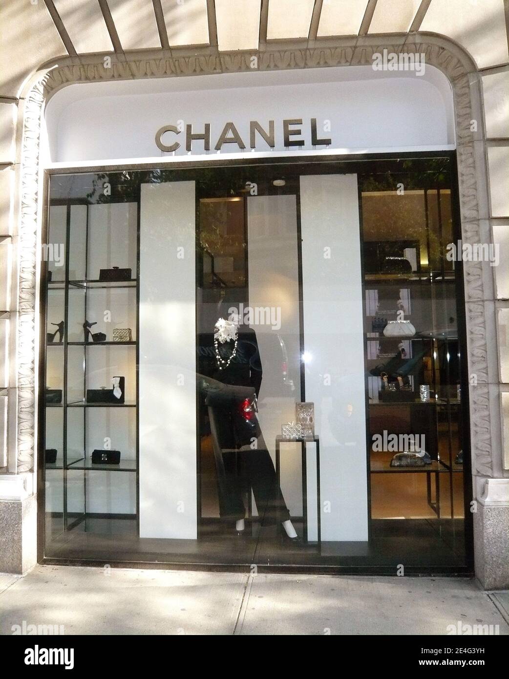 Chanel store new york 57th street hi-res stock photography and images -  Alamy
