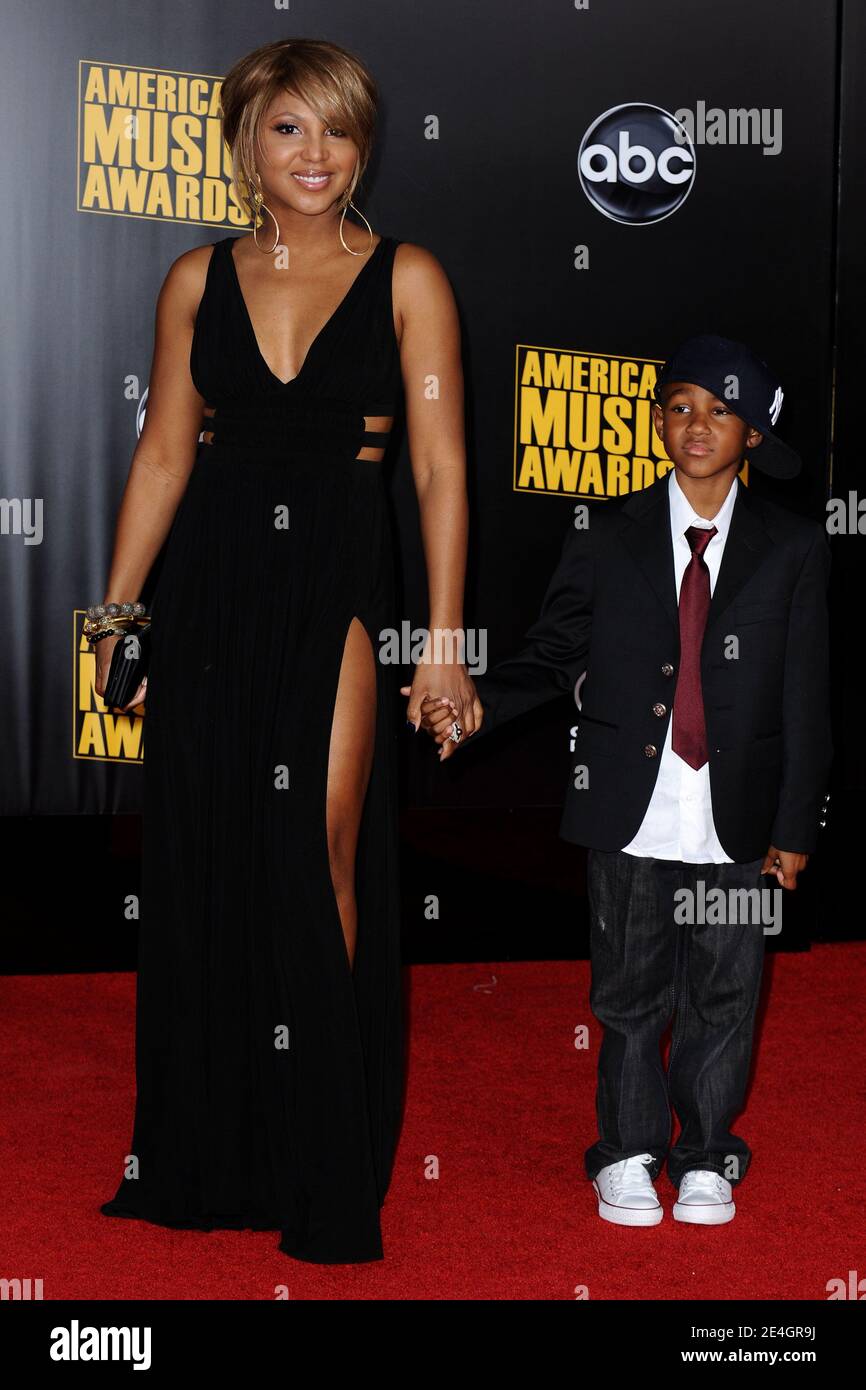 Toni Braxton attends the 2009 American Music Awards in Los Angeles, California, USA on November 22, 2009. Photo by Lionel Hahn/ABACAPRESS.COM (Pictured: Toni Braxton) Stock Photo