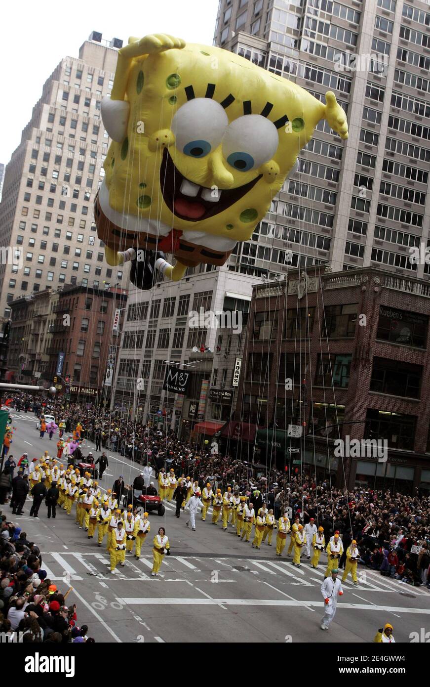 Spongebob squarepants balloon hi-res stock photography and images - Alamy