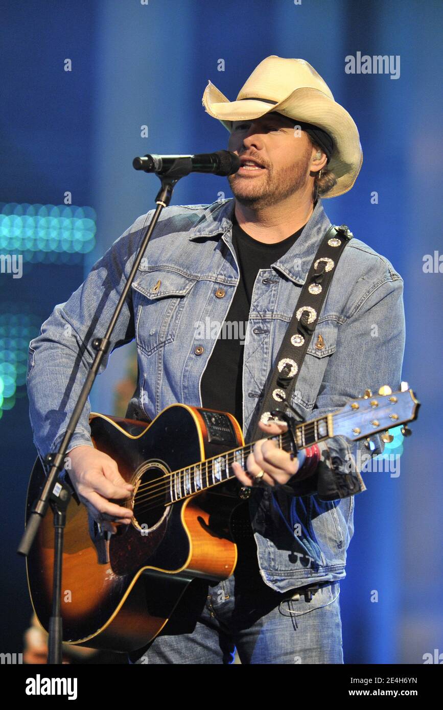 Toby keith concert hires stock photography and images Alamy