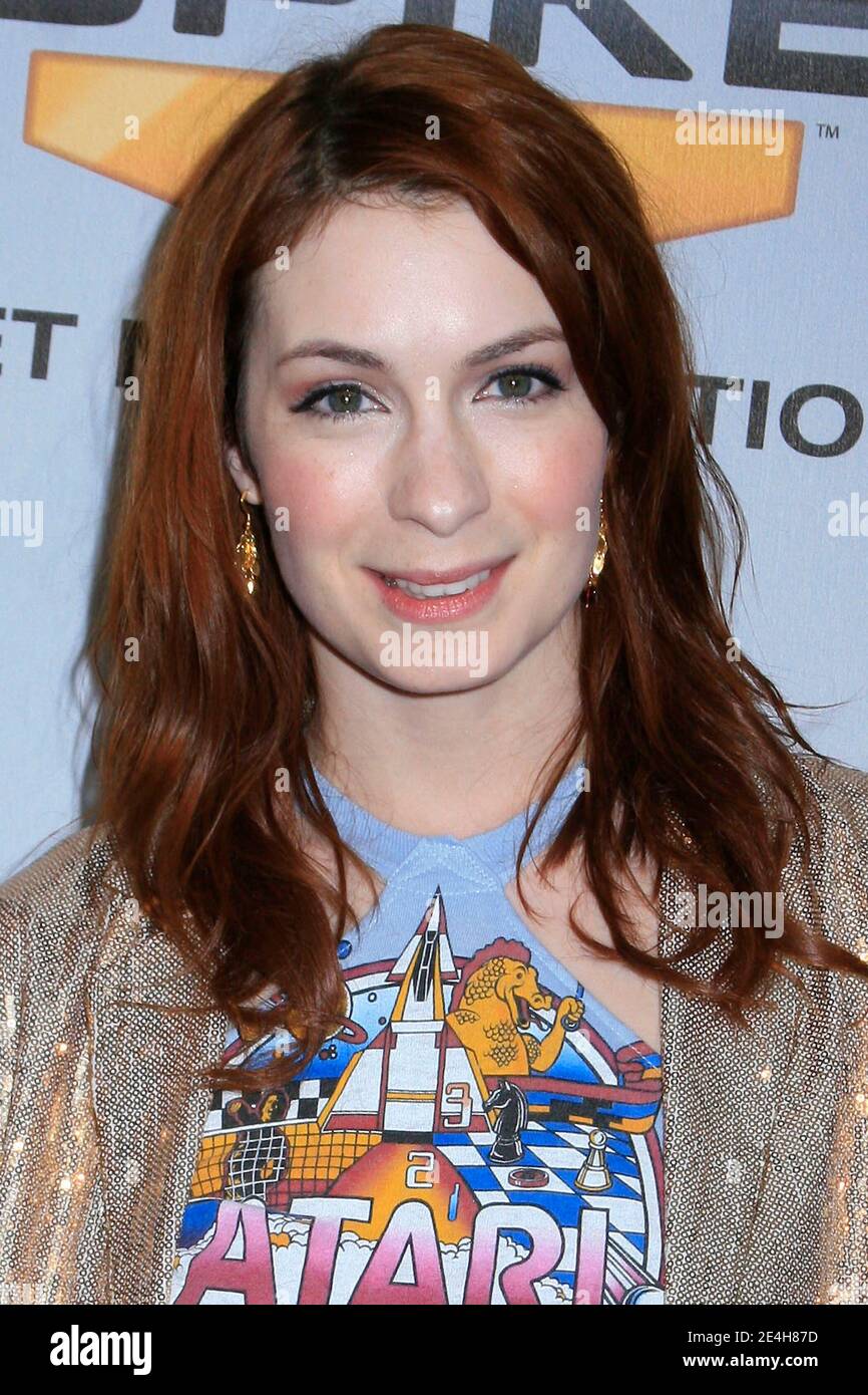 Felicia Day arriving for Spike TVÍs 7th Annual Video Game Awards held at Nokia Theatre L.A. Live in Los Angeles, CA, USA on December 12, 2009. Photo by Tony DiMaio/ABACAPRESS.COM (Pictured: Felicia Day) Stock Photo