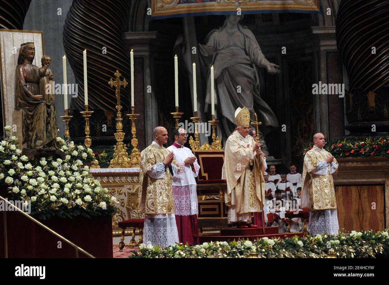 Pope Benedict XVI celebrates the Christmas night holy mass in St. Peter ...