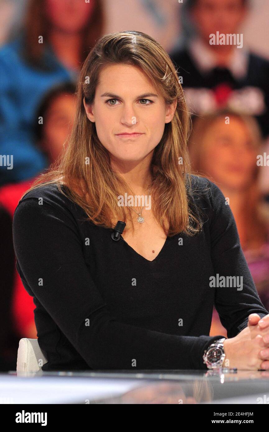 Amélie Mauresmo at the taping of ‘Stade 2’ on December 6, 2009 in Paris