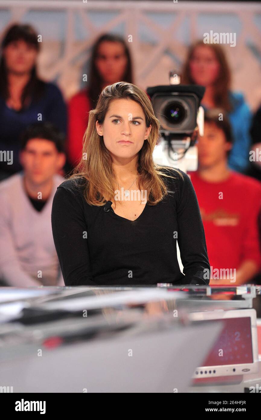 Amélie Mauresmo at the taping of ‘Stade 2’ on December 6, 2009 in Paris
