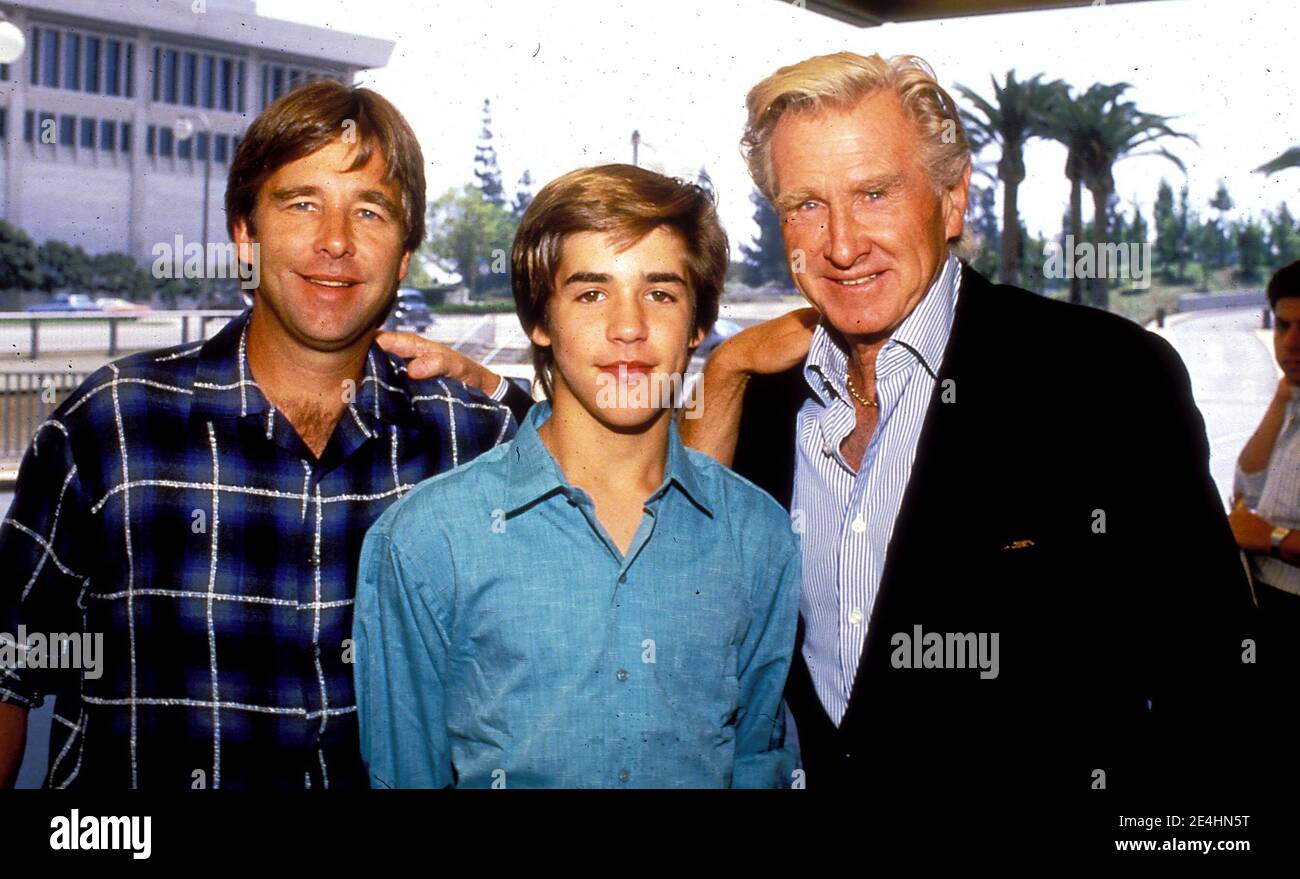 Jordan Bridges Shirtless