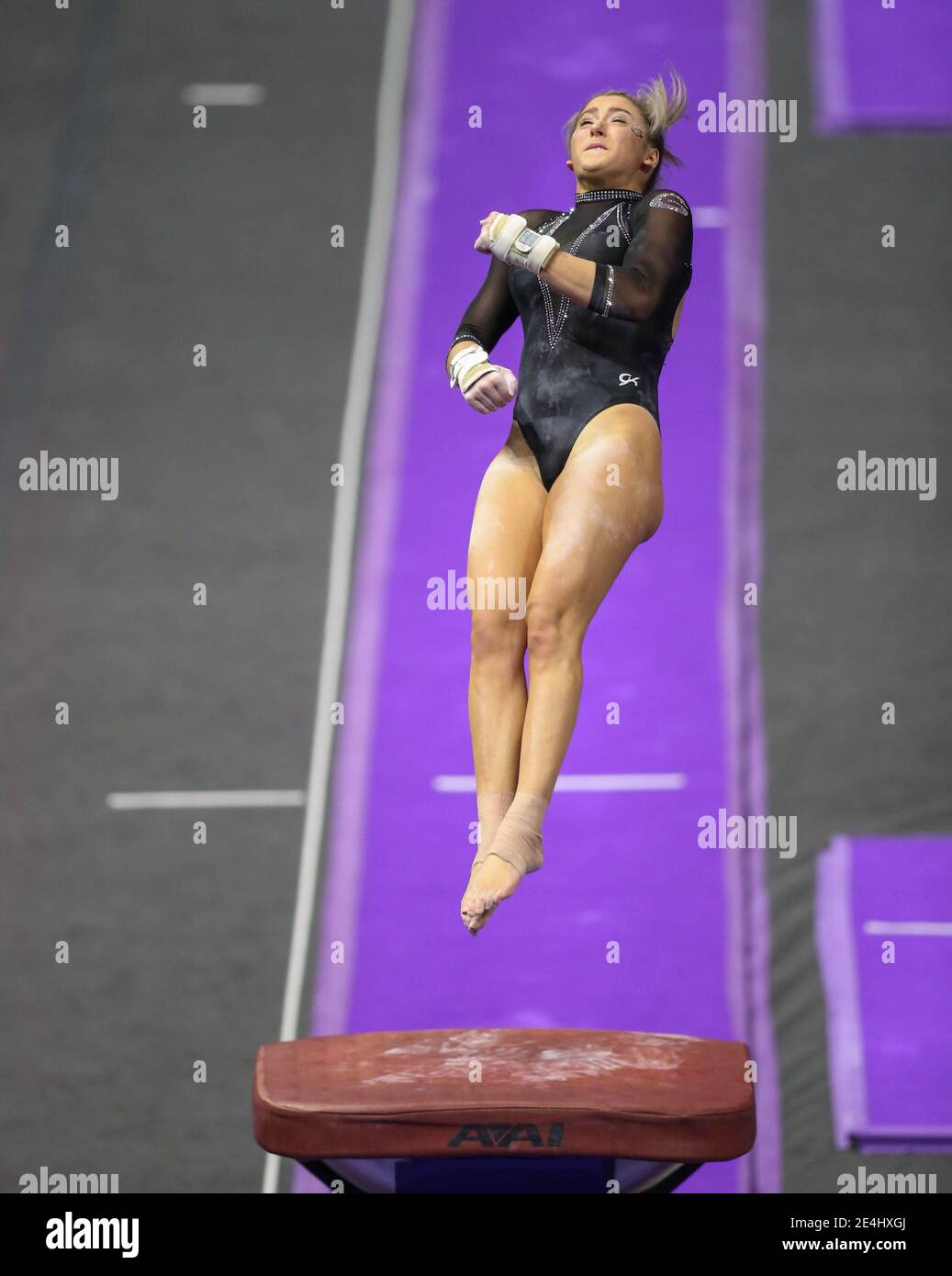 Baton Rouge, LA, USA. 22nd Jan, 2021. Megan Roberts flies off