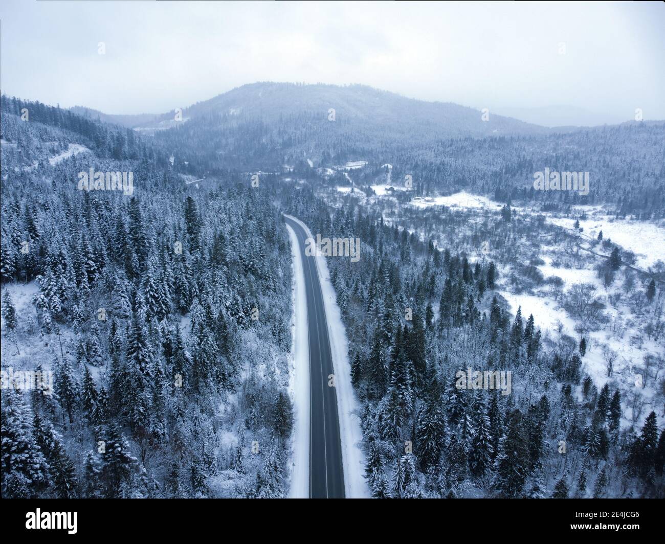 Top view snowy country hi-res stock photography and images - Alamy