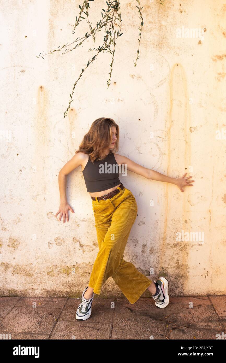Blond woman dancing performance hi-res stock photography and images - Alamy