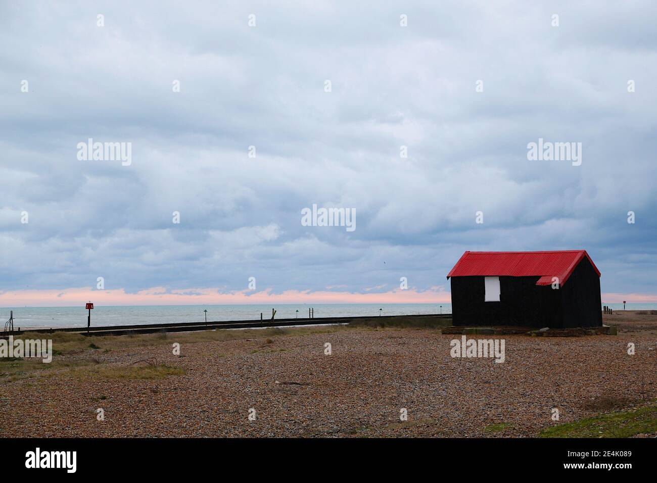Rye, East Sussex, UK. 24 Jan, 2021. UK Weather: A cold and frosty start to the day in the Rye harbour nature reserve located near the ancient town off the south coast in East Sussex. Photo Credit: Paul Lawrenson/Alamy Live News Stock Photo