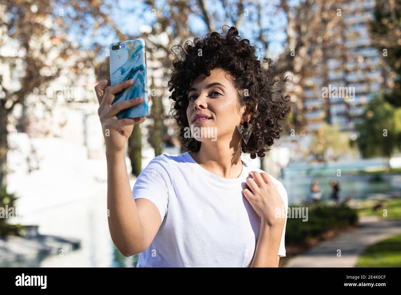 Black woman standing taking hi-res stock photography and images - Alamy