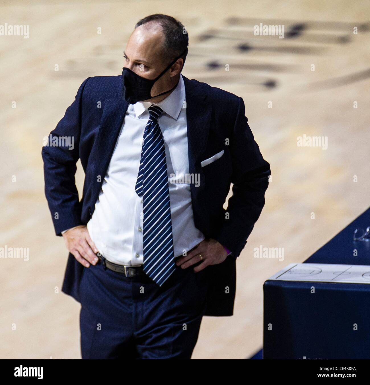 Hass Pavilion. 23rd Jan, 2021. CA U.S.A. California head coach Mark Fox looks over California offense during the NCAA Basketball game between USC Trojans and the California Golden Bears 68-76 lost at Hass Pavilion. Thurman James/CSM/Alamy Live News Stock Photo