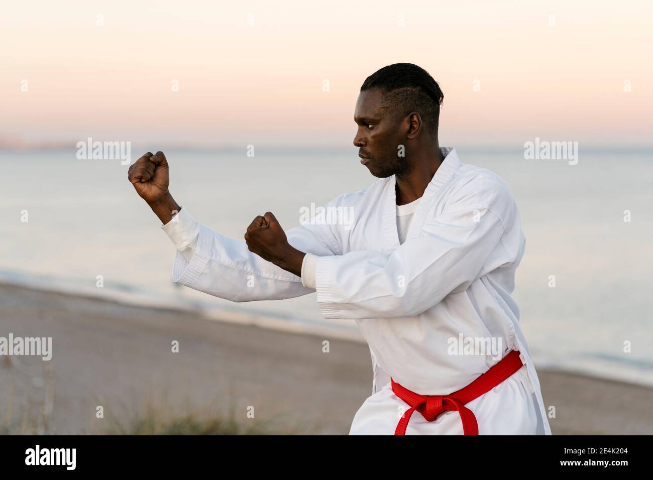 Taekwondo on the beach hi-res stock photography and images - Alamy