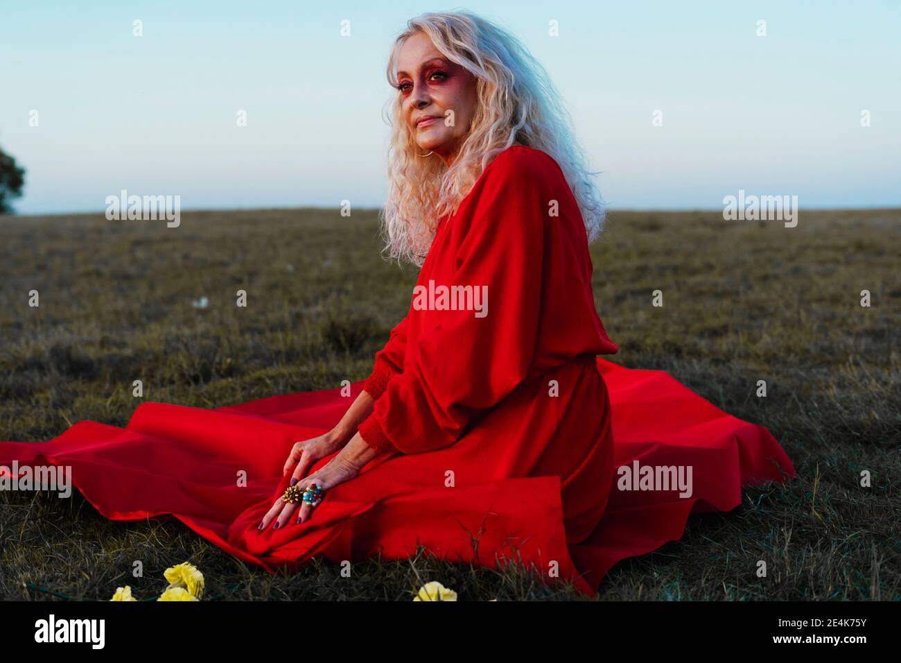 Gray hair fashion hi-res stock photography and images - Alamy