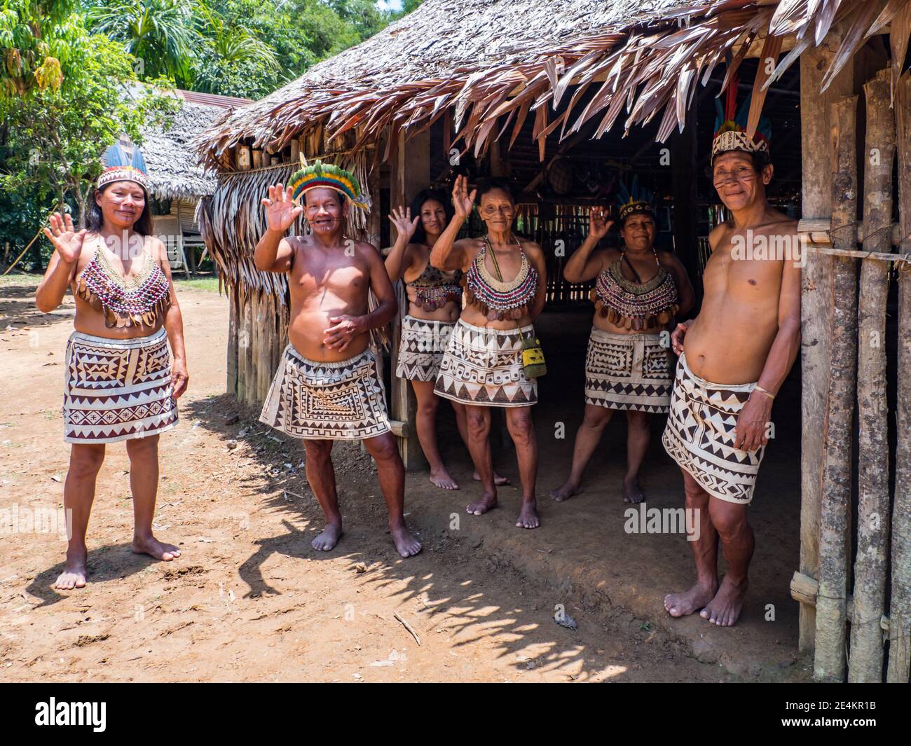 Mujeres tribu bora