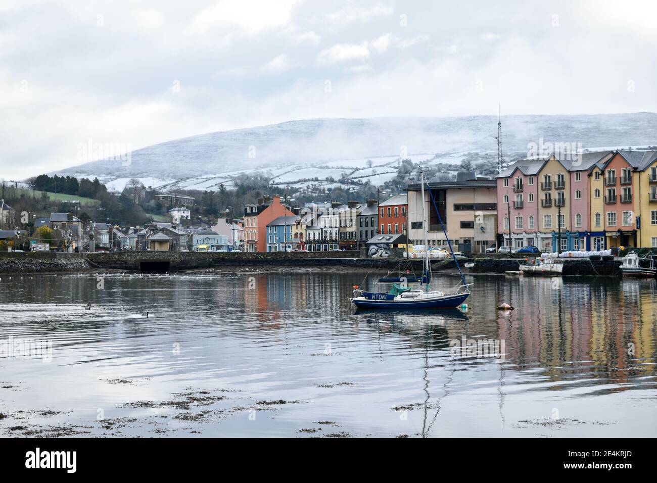 Bantry, West Cork, Ireland. 24rd Jan, 2021. Met Eireann has issued status yellow warning which will remain in place for all counties until noon. Credit: Karlis Dzjamko /Alamy Live News Stock Photo