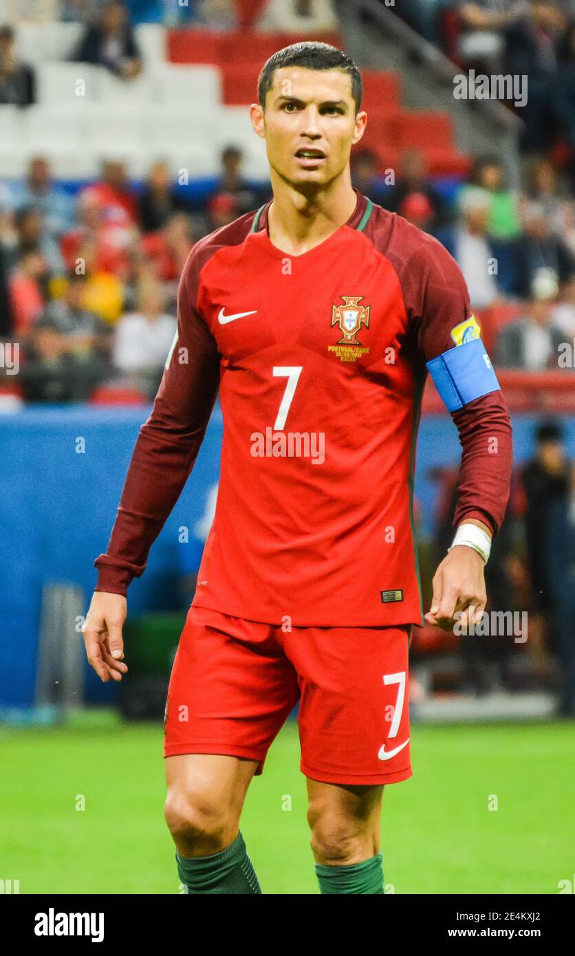 Ronaldo football kit hi-res stock photography and images - Alamy