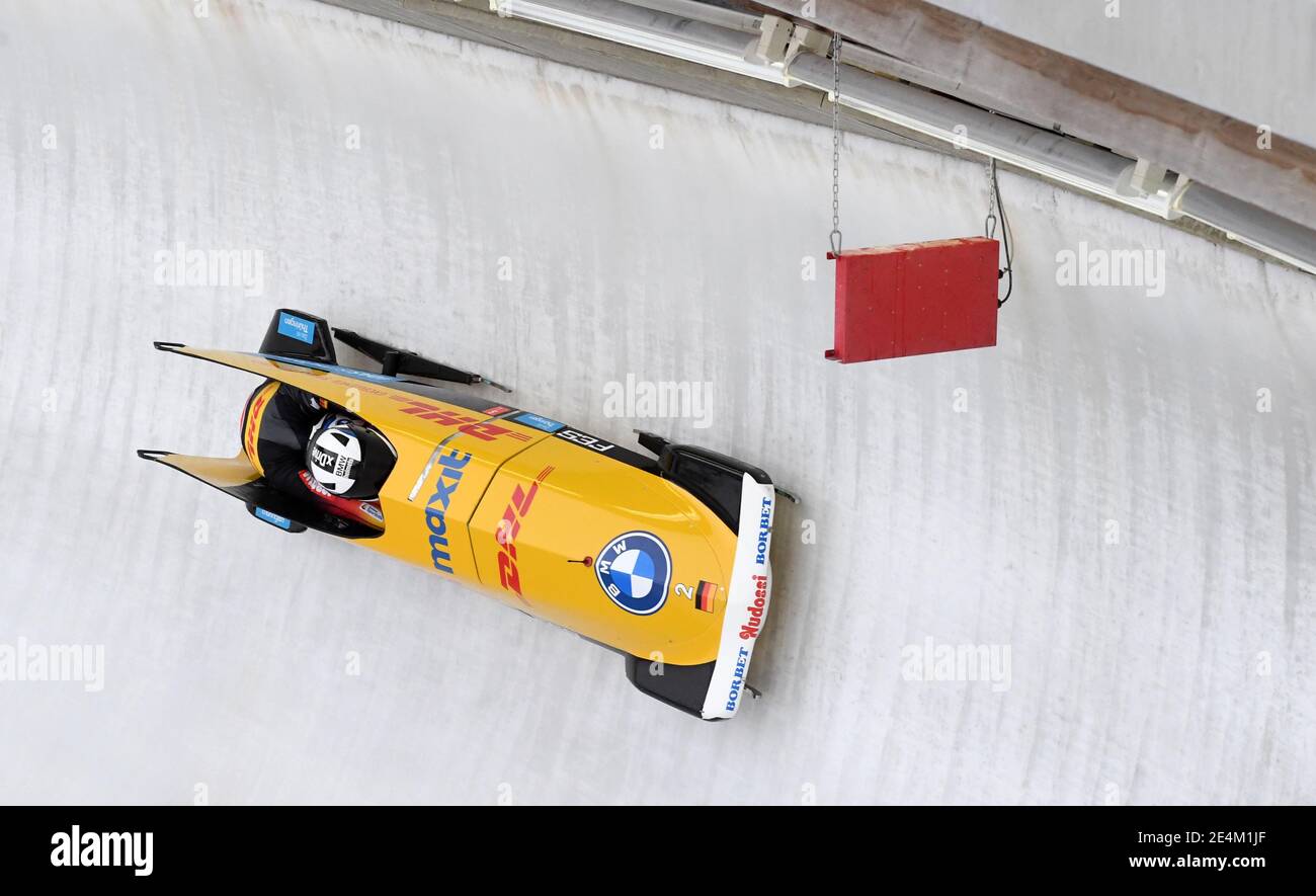 Schonau Am Konigssee, Germany. 24 January 2021, Bavaria, Schönau Am  Königssee: Bobsleigh: World Cup, two-man bobsleigh, women. The German  bobbers Mariama Jamanka and Vanessa Mark are racing on the artificial track  at
