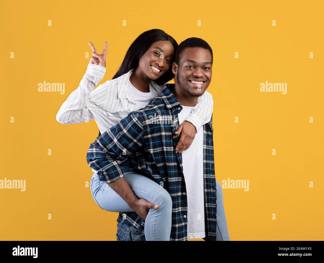 People lifestyle, free time, husband and wife have fun Stock Photo Alamy