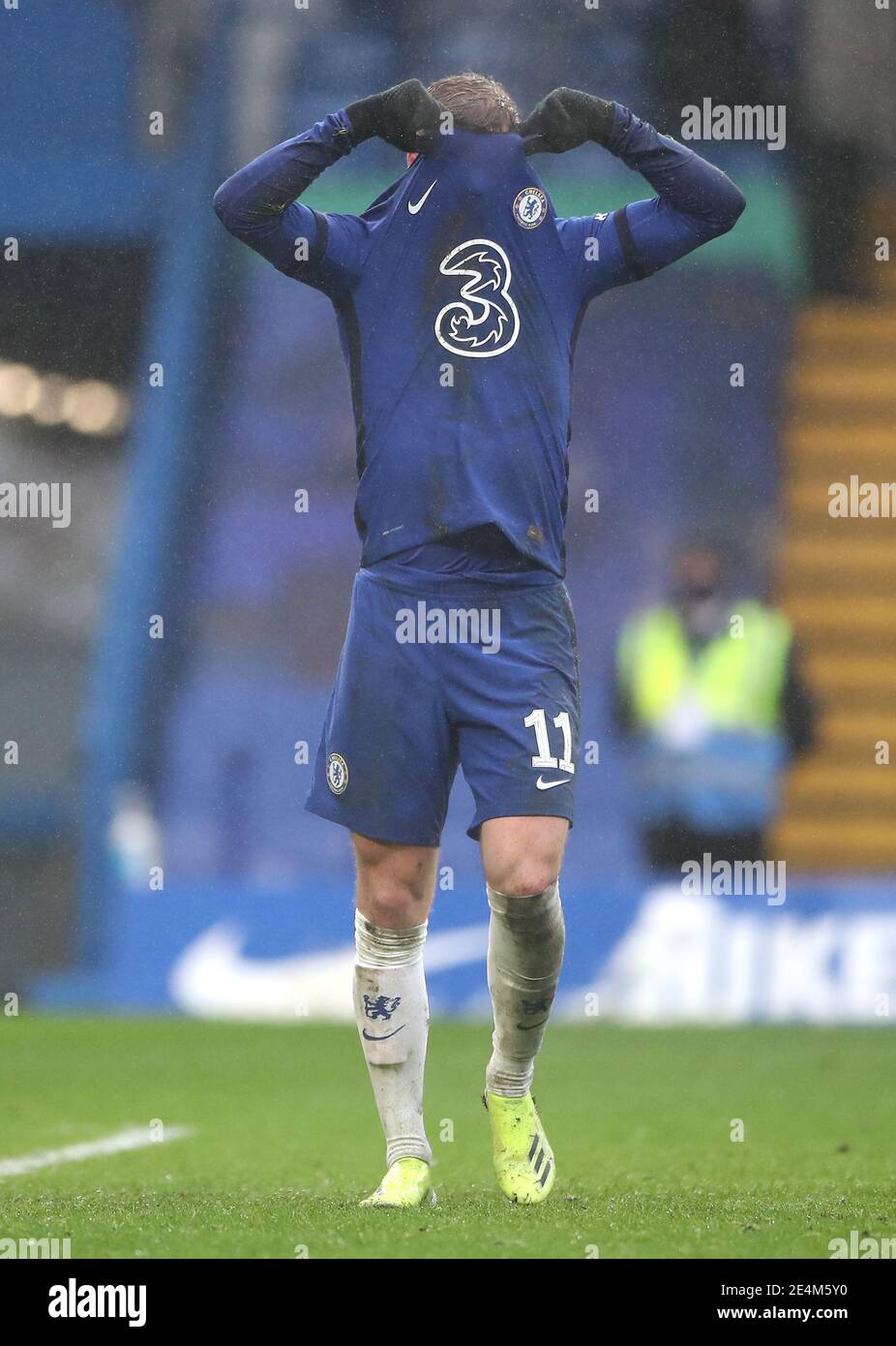 Chelsea's Timo Werner reacts after missing a penalty kick during the Emirates FA Cup fourth round match at Stamford Bridge, London. Picture date: Sunday January 24, 2021. Stock Photo