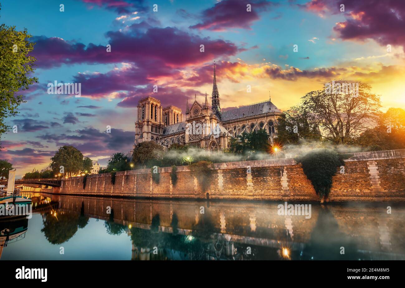 Morning mist over Notre Dame de Paris and river Seine Stock Photo