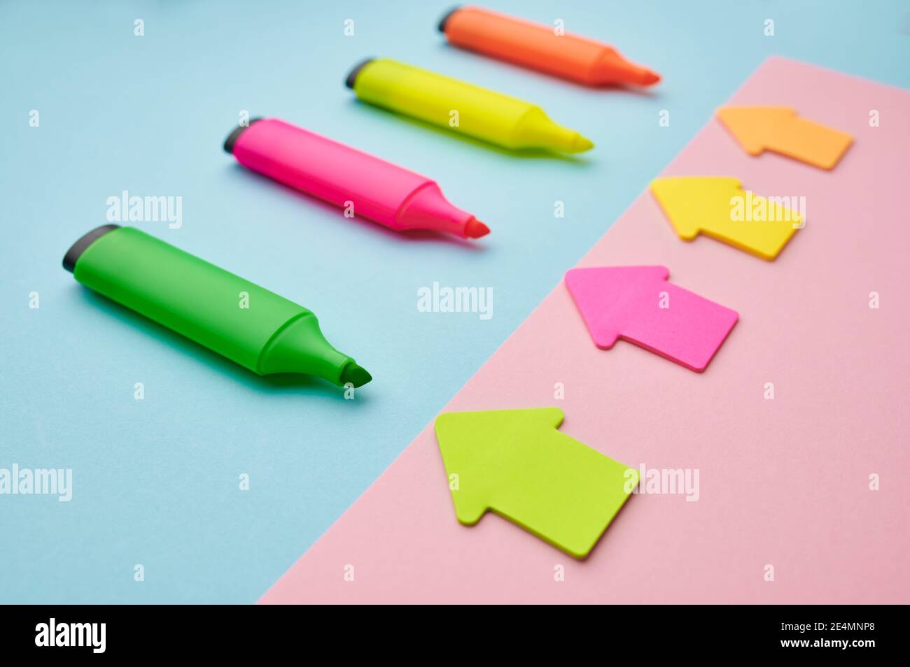 Set of permanent markers and arrows Stock Photo Alamy