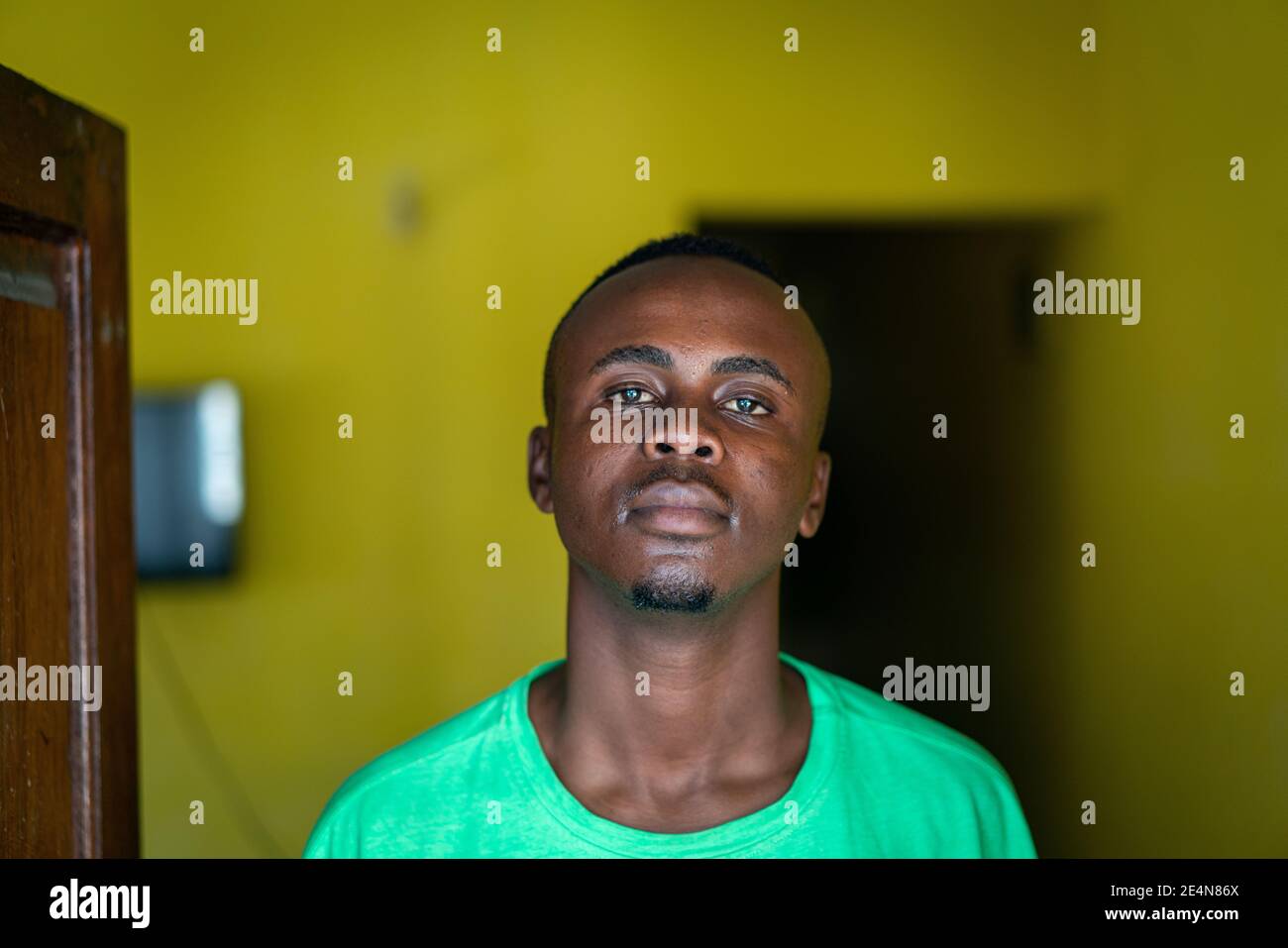 Closeup photo young toothy hi-res stock photography and images - Alamy
