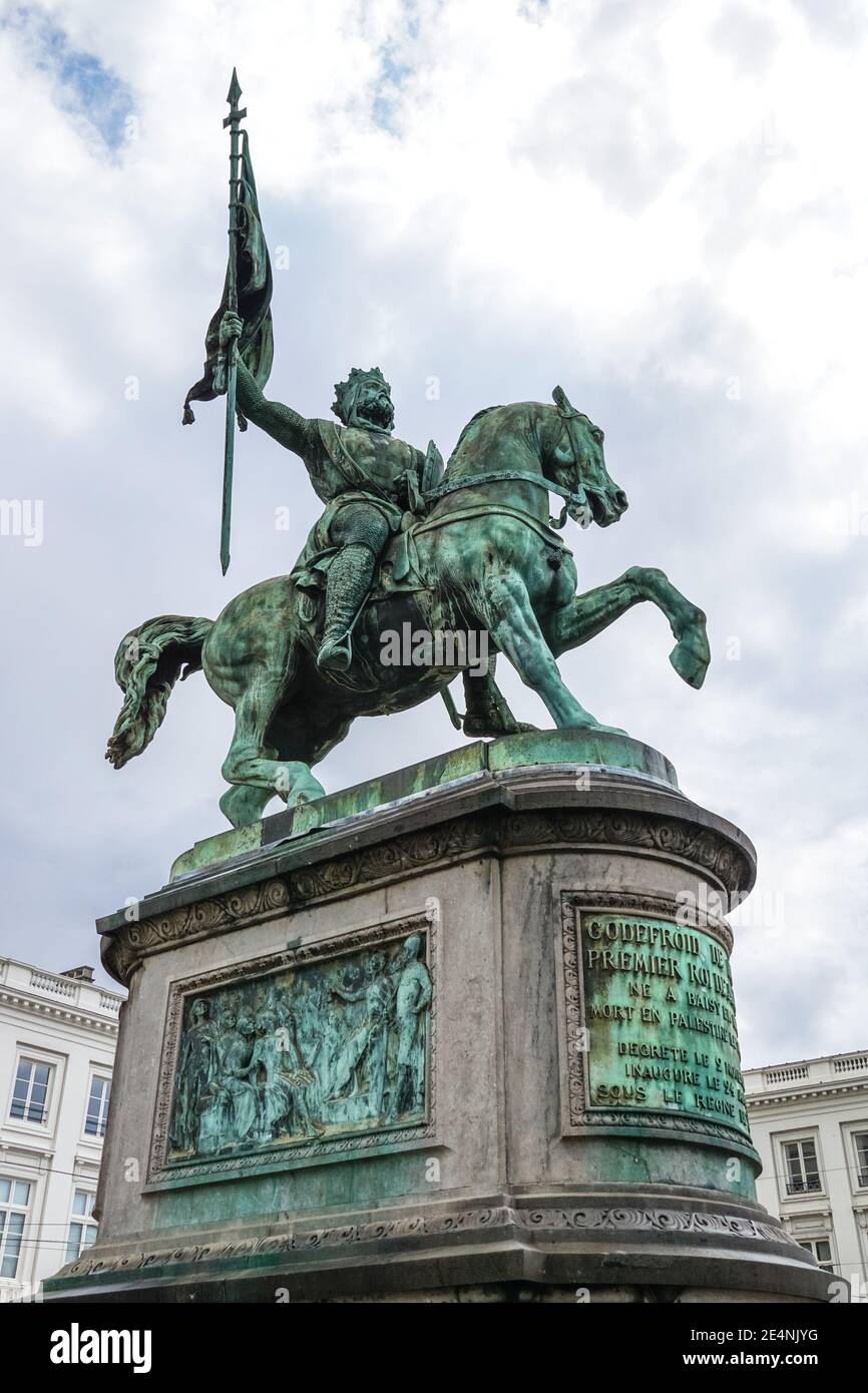 Equestrian statue of Godfrey of Bouillon on Place Royale, Koningsplein