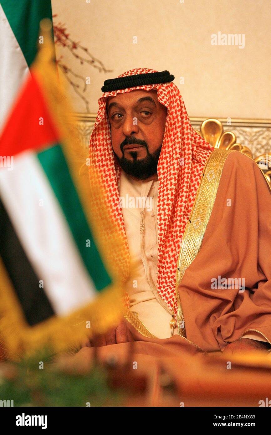 United Arab Emirates president Sheikh Khalifa Bin Zayed Al Nahyan, at the  Presidential Palace in Abu Dhabi, United Arab Emirates, on January 15,  2008. Photo by Ludovic Marin-pool/ABACAPRESS.COM Stock Photo - Alamy