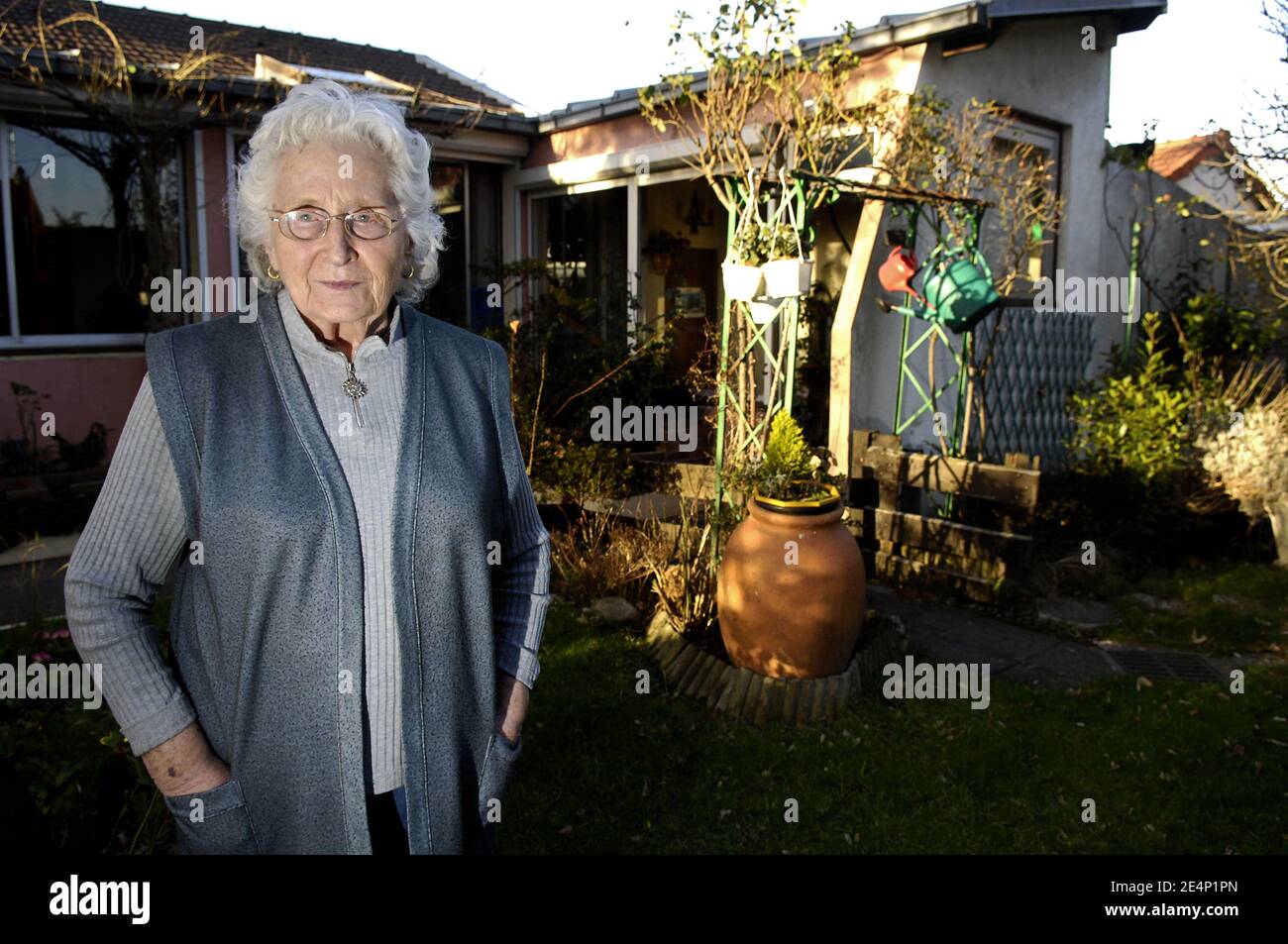 Odette Niles, Guy Moquet's first and last love interest, poses in her house, in Drancy, north of Paris, France, on January 7, 2008. Niles and Moquet, who were both arrested by French police as members of the Resistance during World War II, met each other while jailed at Choisel prison in Chateaubriant, west of France. Guy Moquet was executed with 26 French other prisoners by German army on October 22, 1941. He was 17 and has become one of the French Resistance symbol. Photo by Julien Fouchet/ABACAPRESS.COM Stock Photo