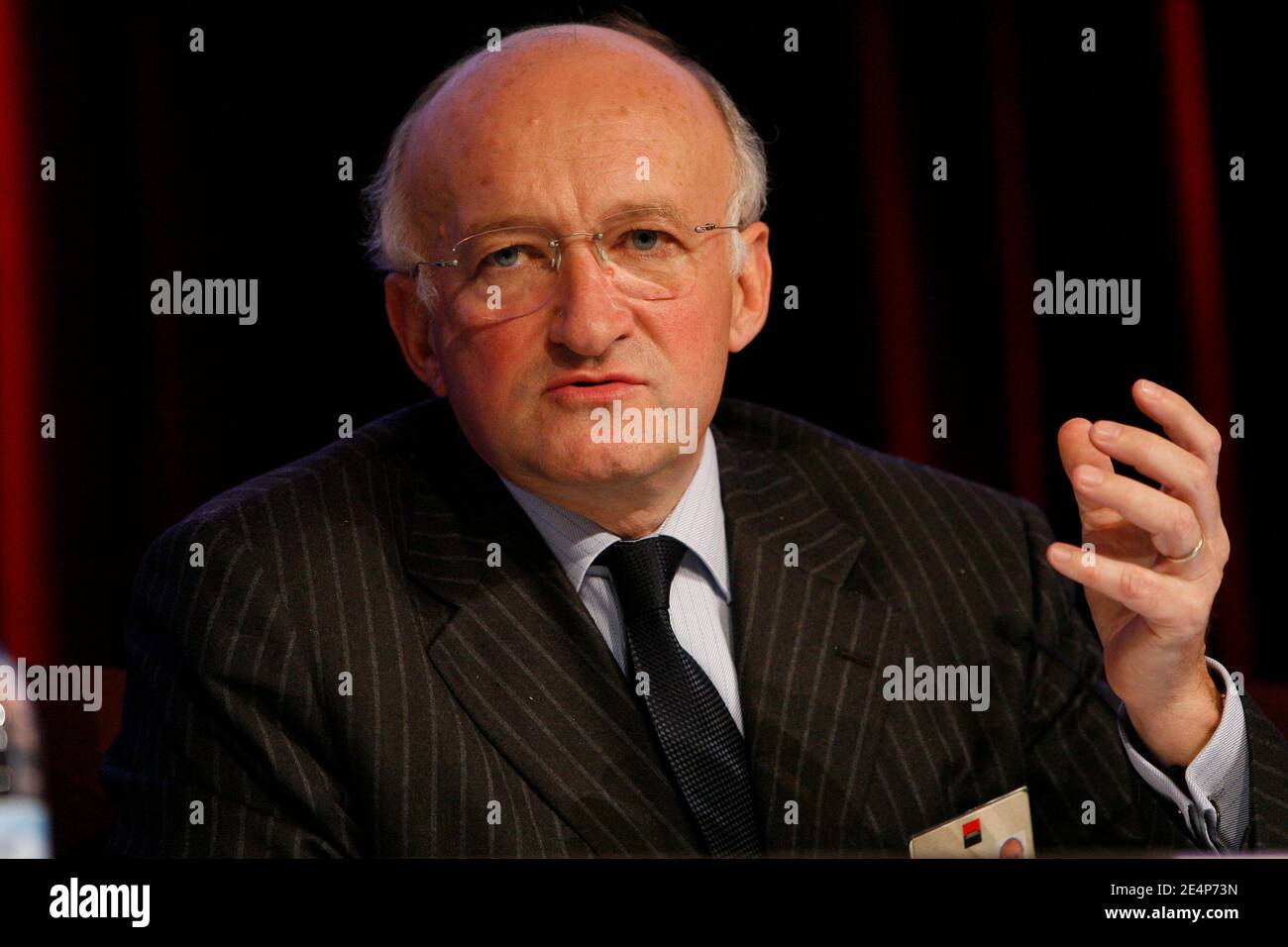 French banking group Societe Generale CEO Daniel Bouton during a press conference, January 24, 2008 in La Defense, near Paris, France. Trading in shares of Societe Generale was supended, January 24, 2008, after the French banking giant announced a sole trader was responsible for racking up 4.9 billion euros (7.15 billion dollars) in losses. Photo by Thierry Orban/ABACAPRESS.COM Stock Photo