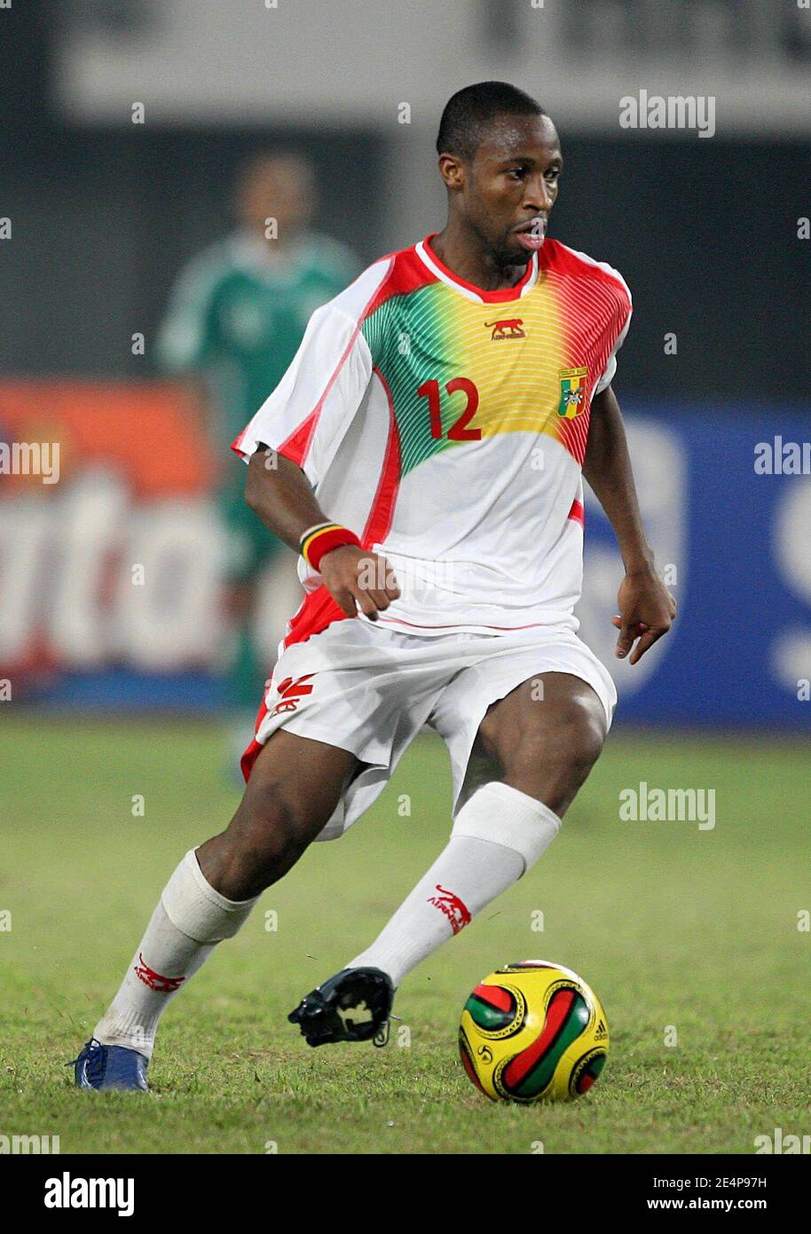 https://c8.alamy.com/comp/2E4P97H/malis-seydou-keita-during-the-african-cup-of-nations-soccer-match-ivory-nigeria-vs-mali-in-sekondi-ghana-on-january-25-2008-the-match-ended-in-a-0-0-draw-the-future-of-german-coach-berti-vogts-will-be-discussed-by-the-board-of-the-nigeria-football-association-nfa-after-the-super-eagles-failed-to-beat-mali-in-a-decisive-group-b-match-and-now-risk-a-first-round-elimination-from-the-2008-africa-cup-of-nationsphoto-by-steeve-mcmaycameleonabacapresscom-2E4P97H.jpg